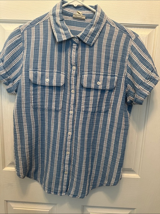 a.n.a Other - a.n.a Blue and White Striped Short-Sleeve Button-Down Shirt Beachy Size Small